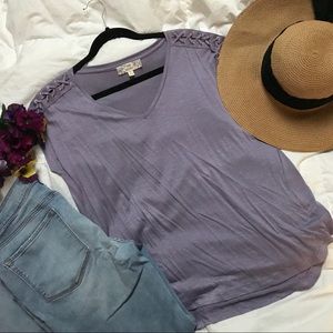 Pink Republic lilac V-neck T-shirt shoulder detail